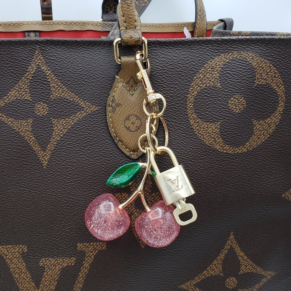 Louis Vuitton Gold Lock 🔒 Authentic LV Key + Unbranded Apple Bag Charm
